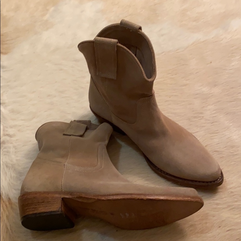Alberto Fermani booties